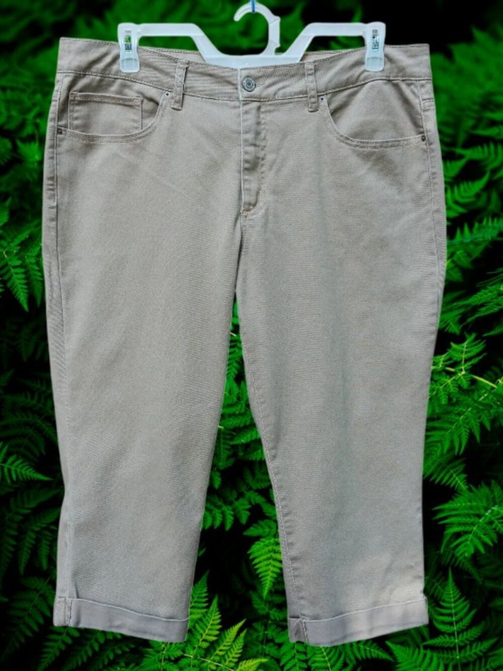 Time and Tru Womens Crop Capri Denim Jeans Beige Size 20